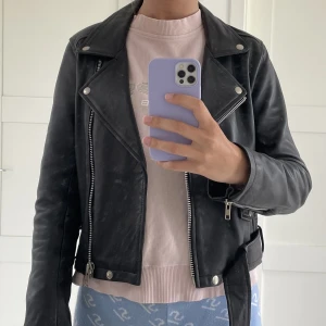 Meotine läderjacka - Så kul läderjacka från Meotine! Nästan aldrig använt och är i den finaste skick