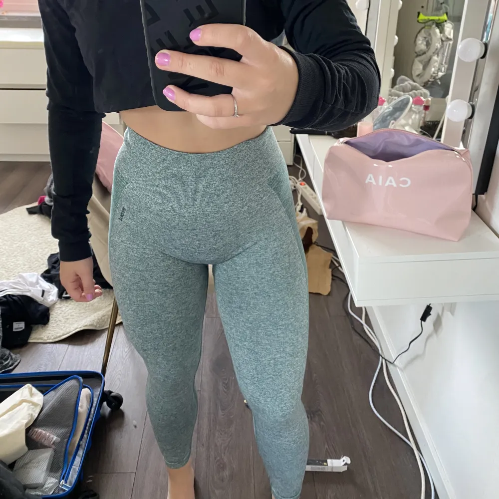 Gymshark flex tights Strl S 125kr. Jeans & Byxor.