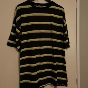 Fin tröja !!  - Tröja från Boohoo! Storlek S/M.  Hämtas i Uppsala eller skickas mot fraktkostnad❣️