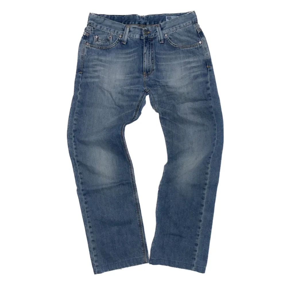 Snygga, raka lite vintage Crocker jeans. I bra skick och ca storlek 30/32. . Jeans & Byxor.