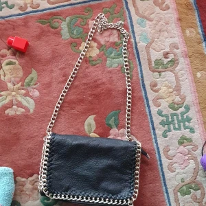 Äkta tiamo väska - I mycket bra skick och passar 