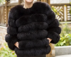 Pälsjacka  - Helt ny & oanvänd Pälsjacka, köpt på borninstockholm köpt för över 3000 kr. Xs/M