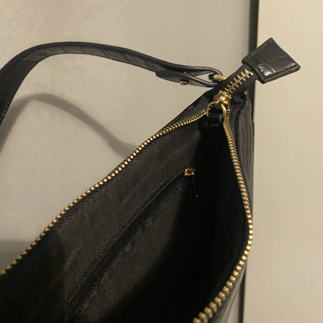Svart handväska  - 90