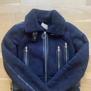 Zara jacka  - Jacka från Zara, använt men fint skick