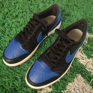 Jordan 1  - Jordan 1 low royal (2015) ingen låda. heeldrag och starloss, Cond 7/10