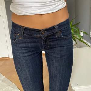 Säljer dessa jeans då dom är för små. Dom passar en storlek 32