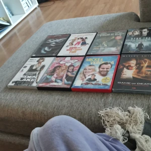 8 st dvd 8st dvd filmer blandat 20 kr st eller 100 för alla - 8st dvd filmer blandat 20 kr st eller 100 för. Alla