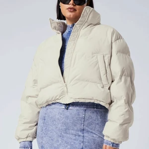 Weekday jacka  - Hej säljer denna skit billigt för den kommer inte till användning! Strl S 