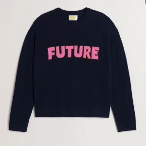 From future  - Kollar intresset på denna supercoola tröja från From Future i 100% Cashmere💜 Köpt förra vintern men är fortfarande i bra skick! Skriv privat för fler bilder. Skicka gärna bud!💜Köpt runt 1000!