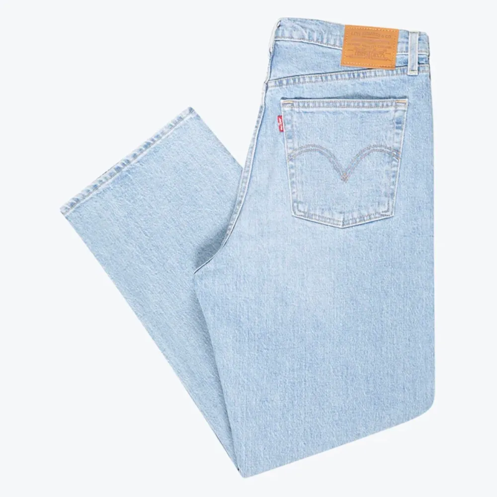Säljer mina Levis Ribcage storlek W23/L29. Använt 3 ggr, så gott som nya! Mer bilder går självklart att få. 450kr ink frakt.. Farkut & Housut.