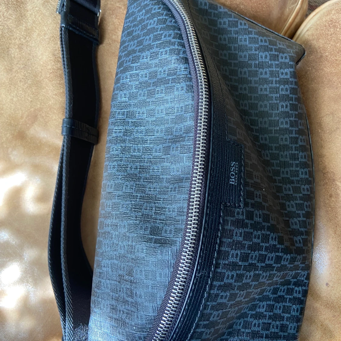 Hogo boss väska limited edition 