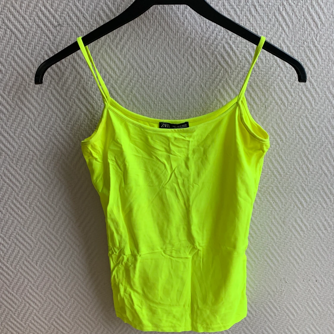 Tight neon linne Zara
