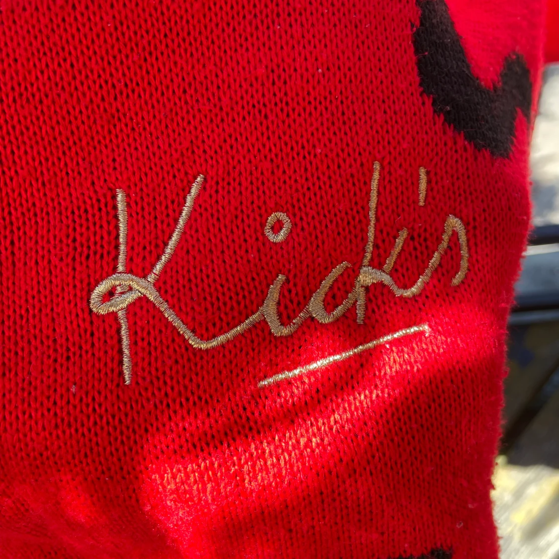 Röd tjocktröja - 90