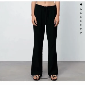 Sara svarta byxor - Söker❤️