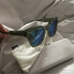 Chimi solglassögon  - Säljer mina chimi solglassögon kiwi 005!! Verkligen så SNYGG men använder aldrig solglassögon 💚💚💚 står ej för frakt 