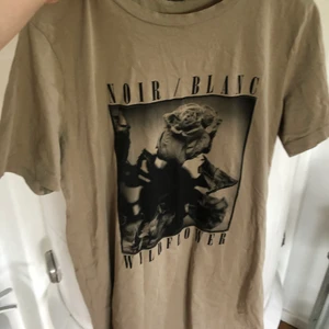 T-shirt klänning  - Enkel men snygg T-shirt klänning! Strl M