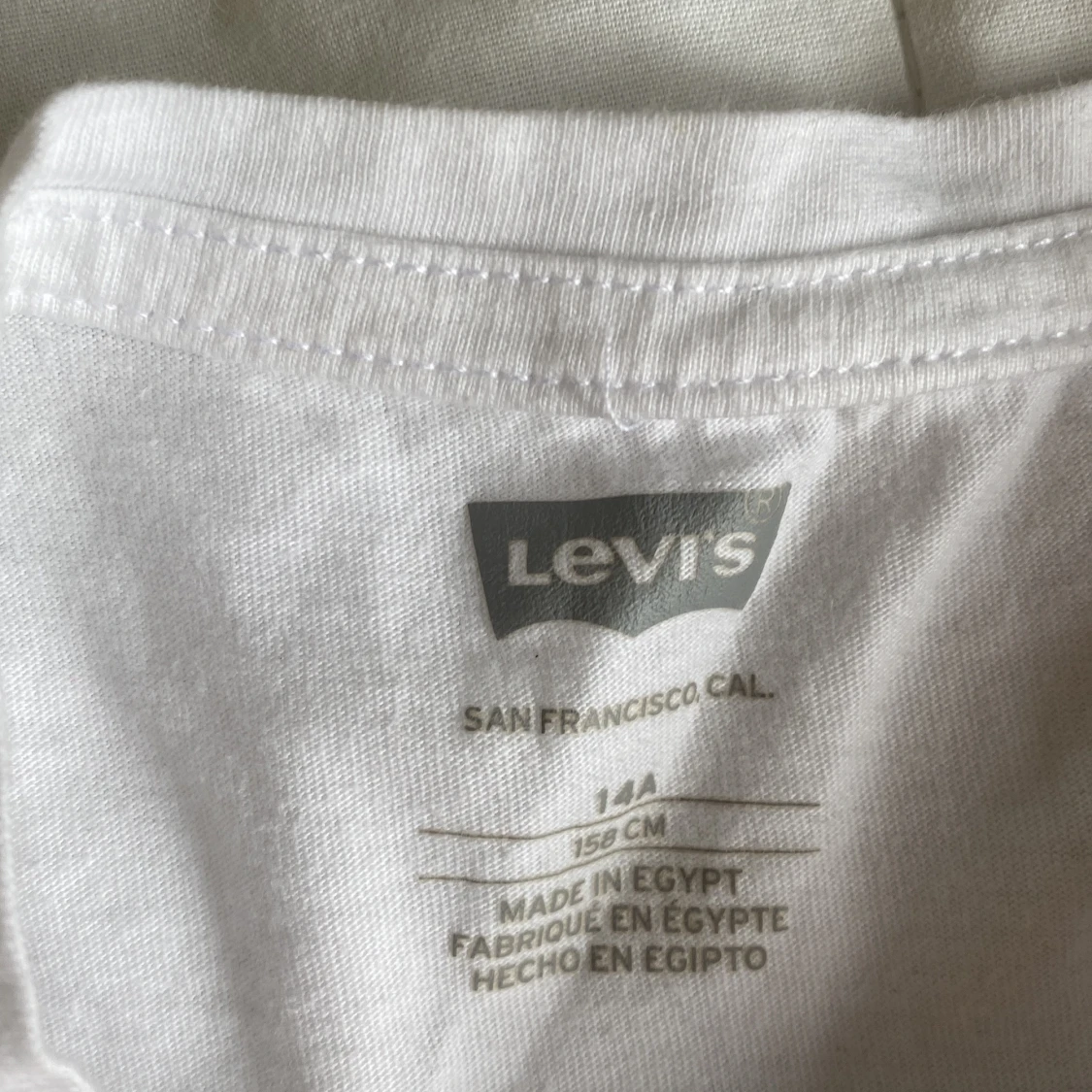Vit Levis T-shirt Strl 158/Xs  - 91