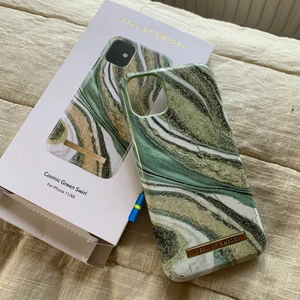 Mobilskal Ideal of Sweden  - Mobilskal från märket Ideal of Sweden. I använt men fint skick! Kolla gärna in mina andra annonser också!🌟✨