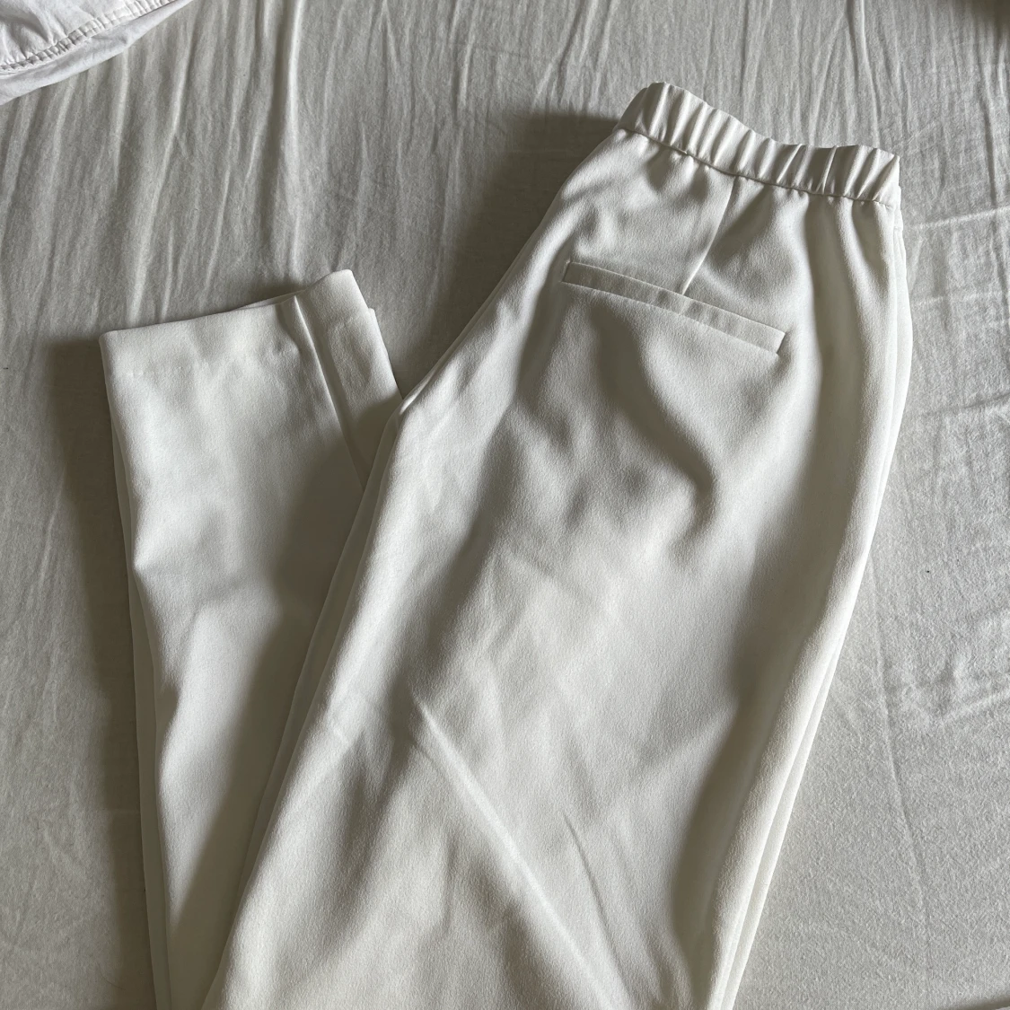 Vita Kostymbyxor - 90