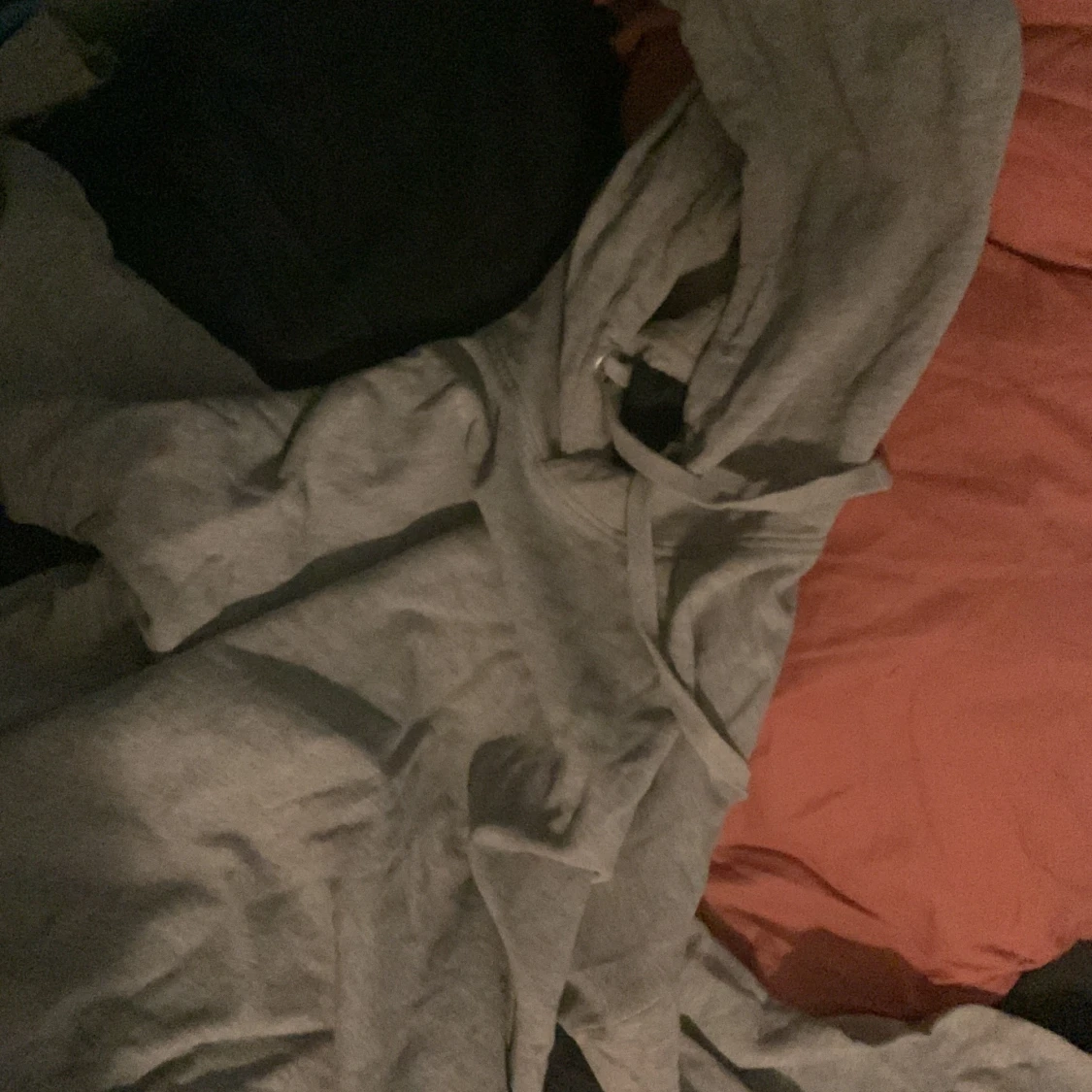 grå hoodie storlek XL - 90