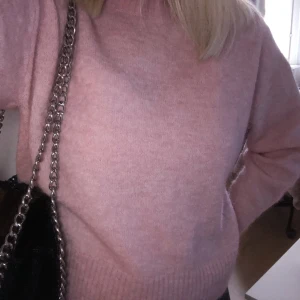 Stickad tröja - Stickad tröja från Cubus, storlek S🫶🏼