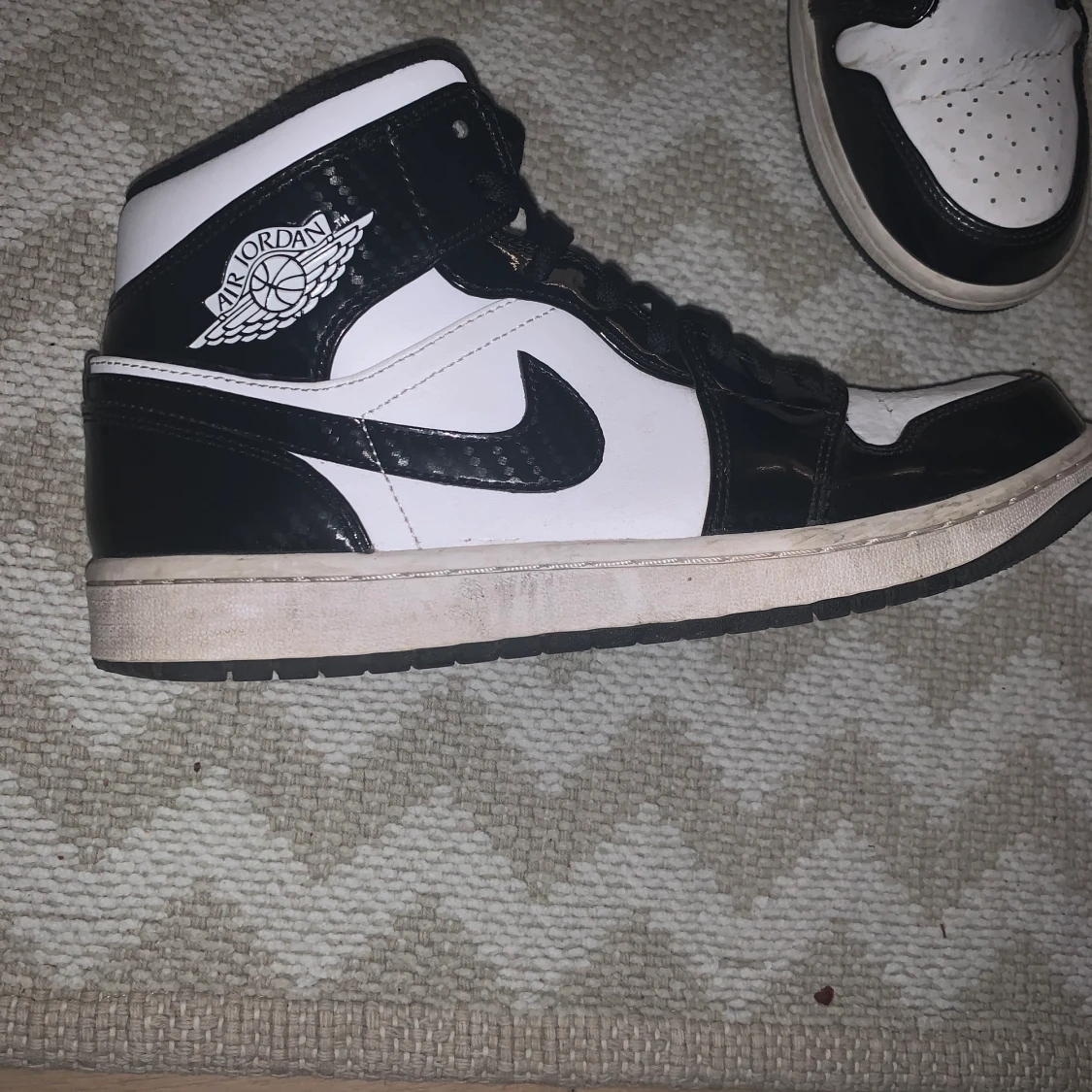 Jordan carbon fiber mid