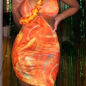 Klänning - Säljer då den inte används😊