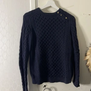 Tröja från tory burch - Tröja från tory burch i jätte bra skick, tjockt och bra material