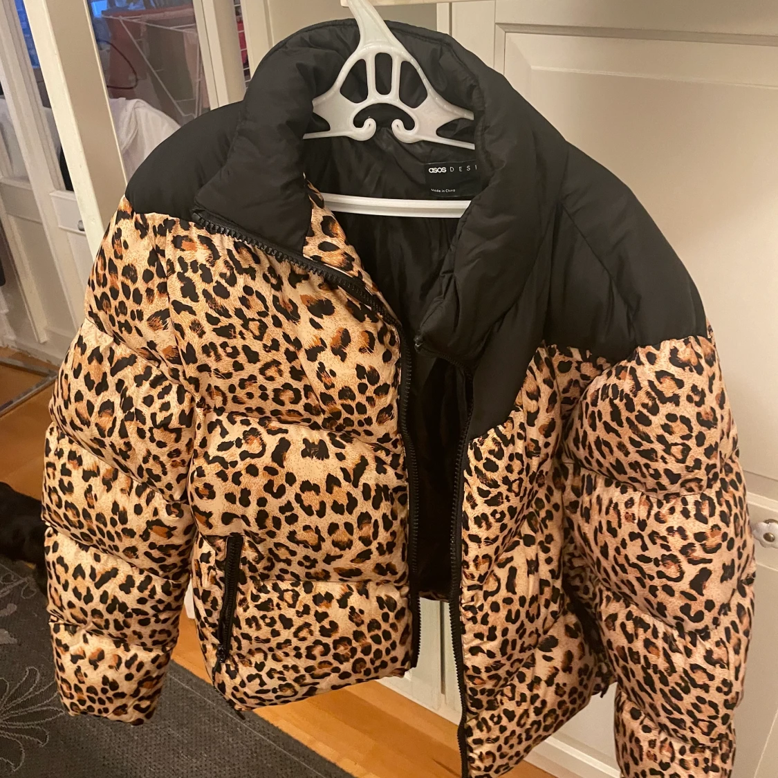 Leopard färgad jacka