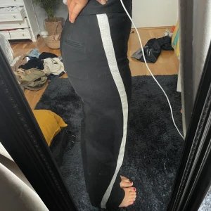 Kostymbyxor från &other stories - Jättefin kvalite