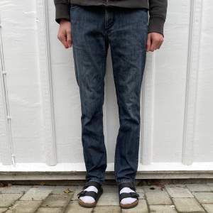 Kenneth Cole jeans i fint skick Strl w30 l30 Fråga om du undrar något eller vill ha mer bilder Kolla gärna in mina andra annonser😊