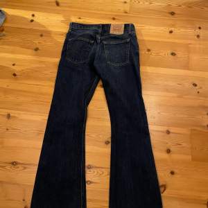 Feta bootcut jeans storlek W31L34 Bra cond