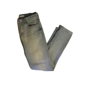Blue jeans 👖  Size: 28/32  Pris 199kr  Fraktar eller möts upp i Gbg 