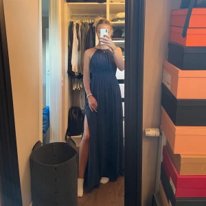 Långklänning  - Långklänning från Bymalina, i storlek XS🤍 TRYCK INTE PÅ KÖP NU 