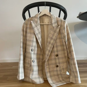 Kavaj - Kavaj från HM i storlek 36, som ny!