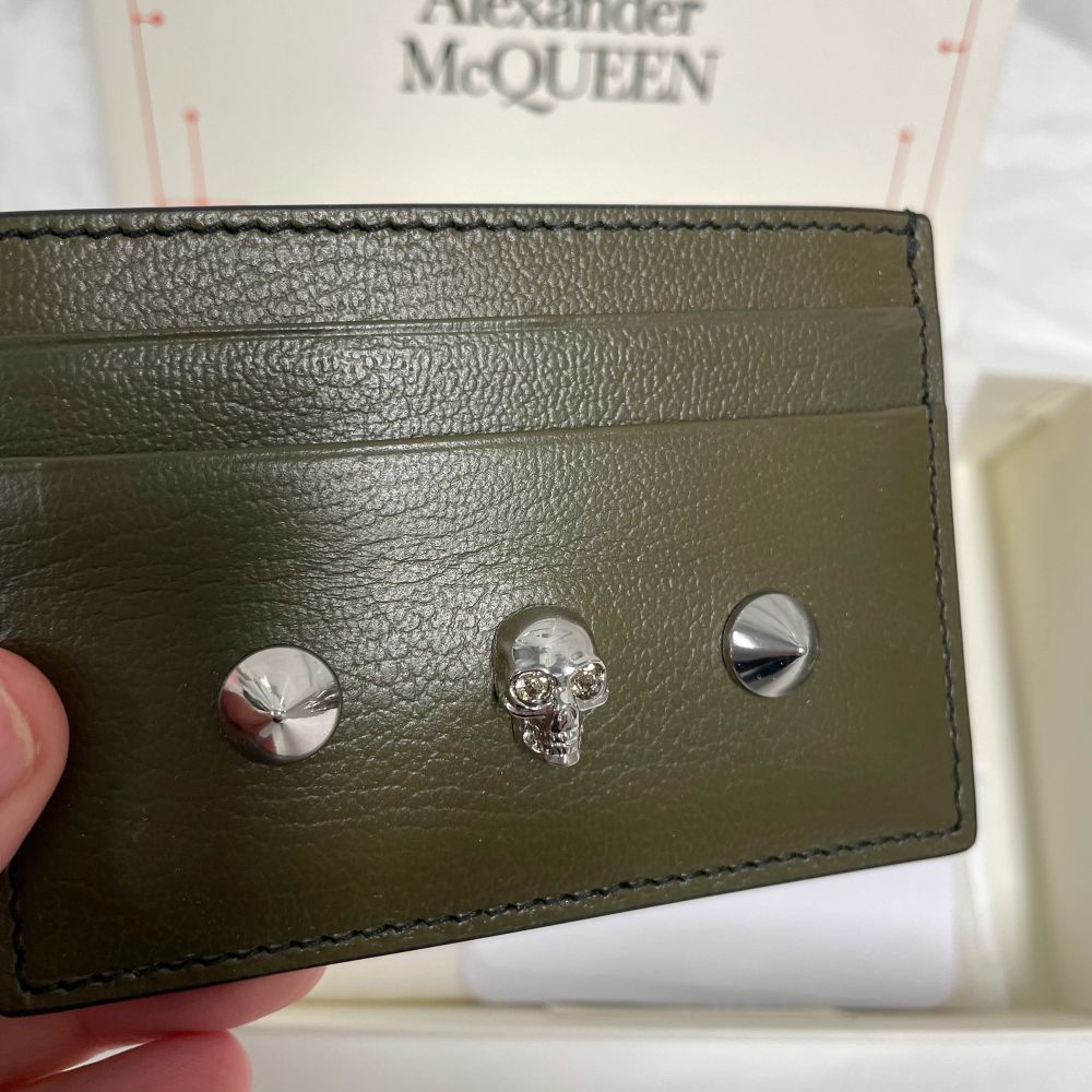 Grön Nu Alexander McQueen korthållare | Plick Second Hand