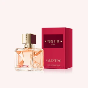 VALENTINO Voce Viva Intensa EdP 50ml  - Eau de Parfum Intense från Valentino, en varm hållbar parfym åt det sötare hållet med friska inslag. Noterna är bla bourbonvanilj, bergamott, mandarin och apelsinblomma. Parfymen är 50ml (ord. pris 1080:-) och oöppnad. Säljes pga fått den som gåva och har redan alldeles för många parfymer som jag inte hinner använda.