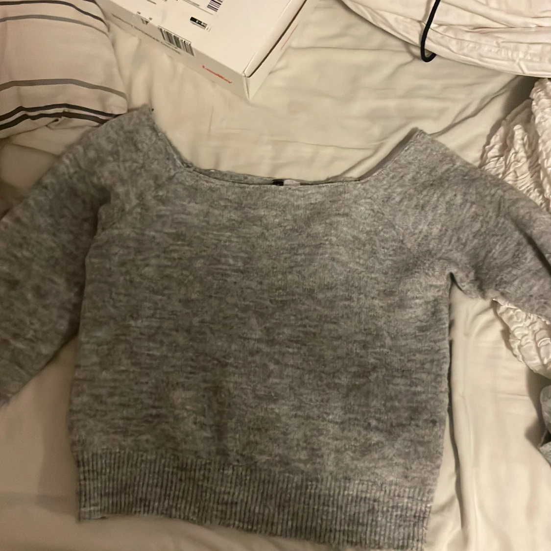 Stickad tröja från hm  - 90