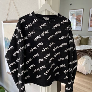 Madlady tröja - Köpte denna för några år sen när Ribecca gjorde ett släpp med Madlady. Storlek M. Jätteskön och i fint skick! 