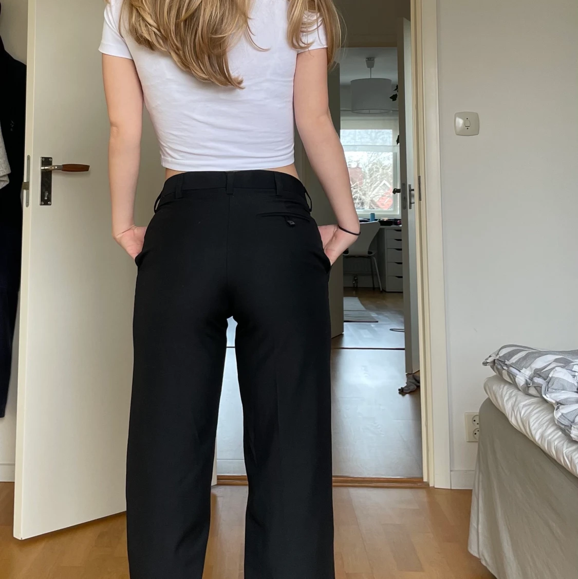 Svarta kostymbyxor - 90