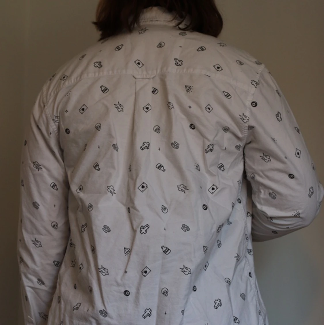 Vit skjorta med mönster - 90