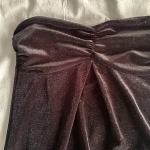 Topp - En så snygg topp i sammet! Storlek xs kan ta bilder med den på! 