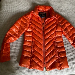 Woolrich dunjacka XS - Orange dunfri dunjacka från Woolrich i mycket gott skick. 