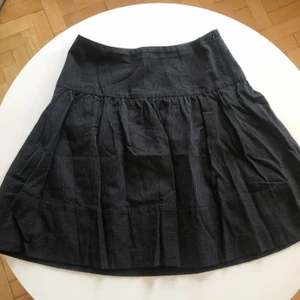 NoaNoa  - Knappt använd, kjolen blir passar många stilar.🌹