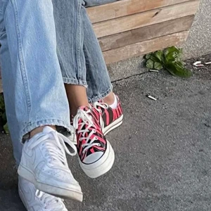 Converse chuck taylor 70s - Säljer dessa snygga converse då de inte används. Knappt använda! Frakt på 99kr tillkommer💞 Modellen Chuck taylor 70s