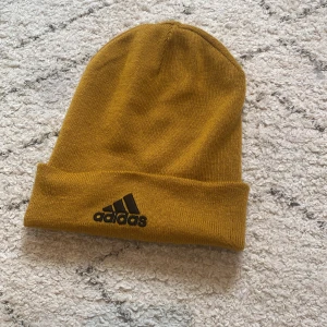 Adidas mössa - Skön att ha på sig