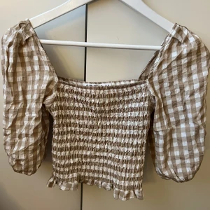 Tröja - Kommer ej ihåg vart denna är köpt. Aldrig använt. Storlek XS