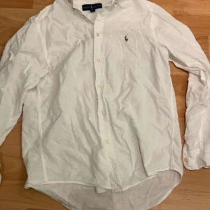 Polo shorta  - Säljer denna polo shortan eftersom att jag bara använde den några  gånger när jag var utomlands. 