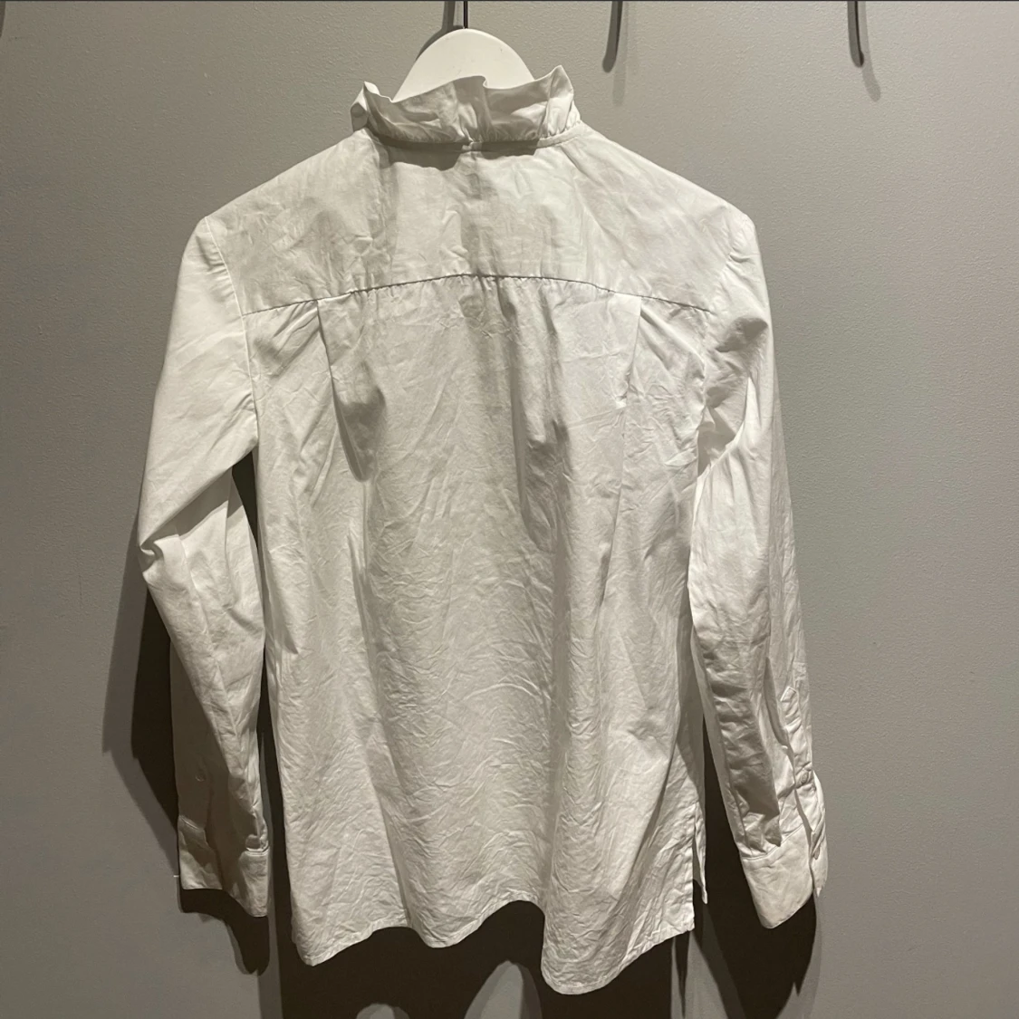 Vit knytblus i strl S  - 91