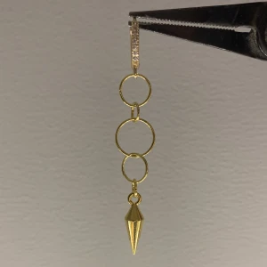 Örhänge  - Så snyggt örhänge  Köp för 139kr/st